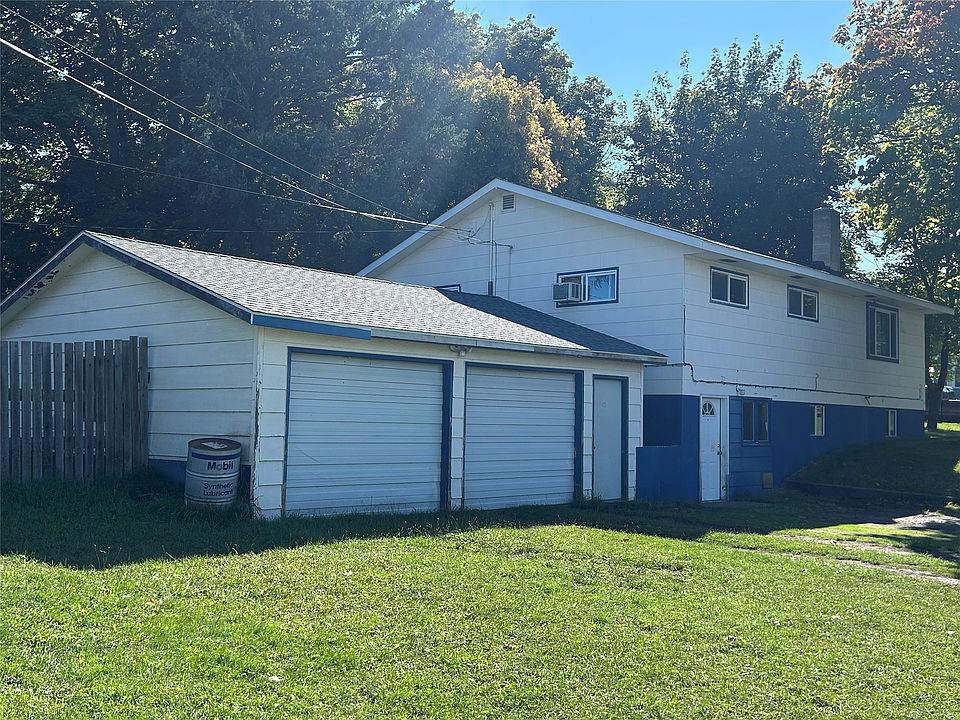 1st image of 701 13th Ave E