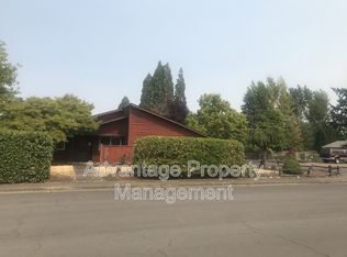 2538 SE Thompson St, Corvallis, OR 97333