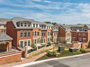 4009 East St, Fairfax, VA 22030
