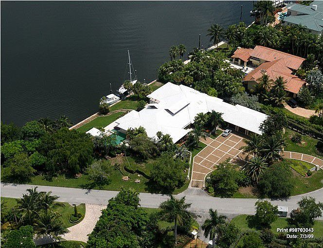 1st image of 225 Leucadendra Dr