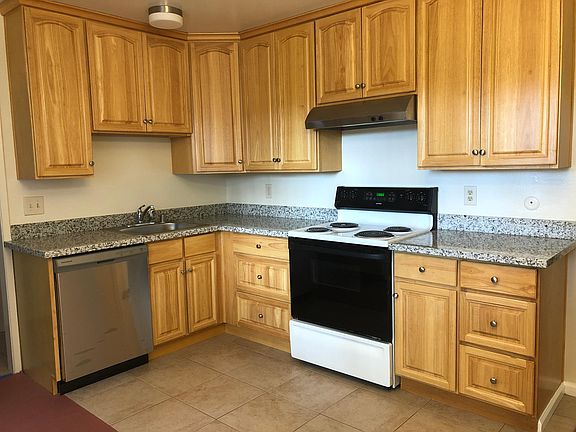 3rd image of 10366 Greenwood Ct APT 4