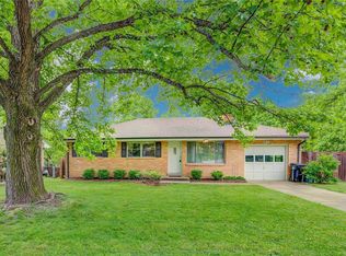 813 Lynda Ct, Saint Louis, MO 63122