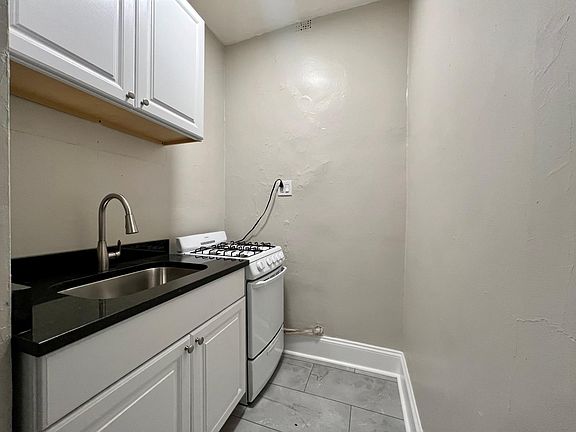 4th image of 6912 N Ashland Blvd APT 105