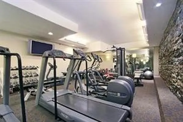 Rented by Corcoran | media 32