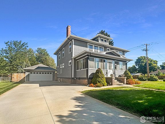 3rd image of 202 Beattie St