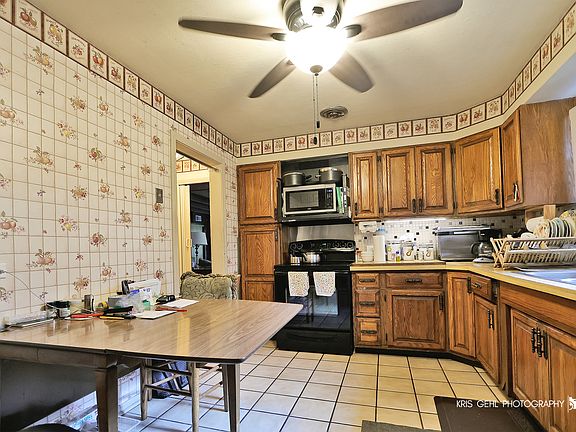 4th image of 1247 Cavell Ave