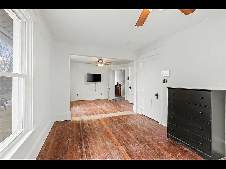 W360N6255 Brown St — Photo 13