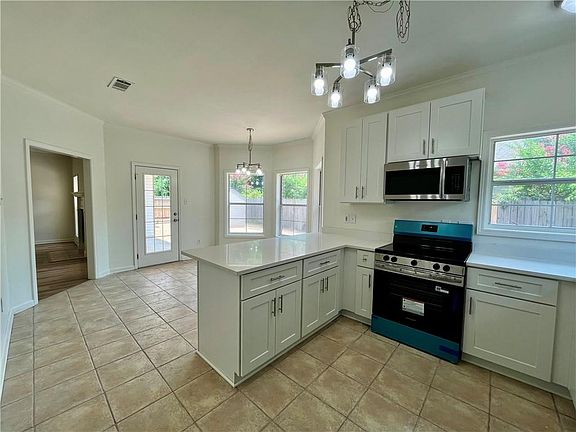 3rd image of 6625 Lodi Rd