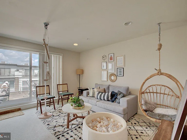 8078 Tribeca St — Photo 31