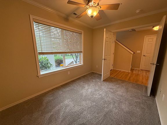 4th image of 1662 Brown Ave
