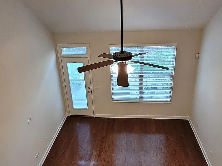 218 Windsor Chase Ct — Photo 14