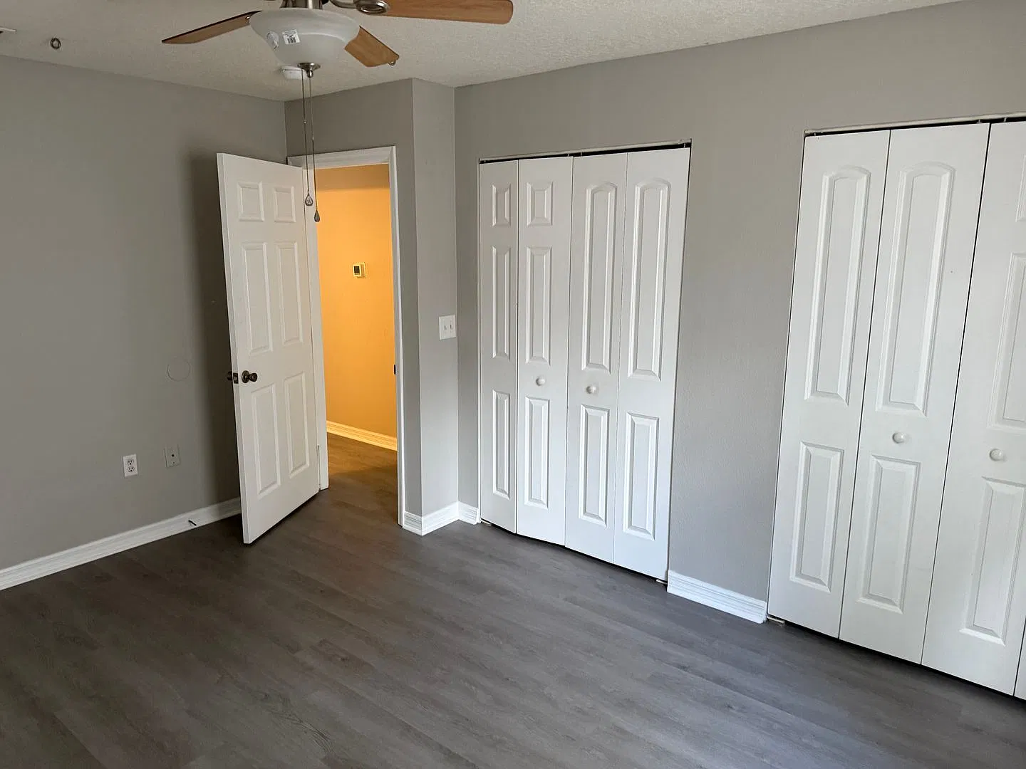 Recently Renovated - New flooring - Freshly painted inside and out — Photo 3