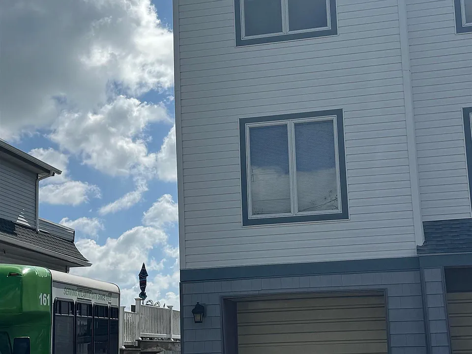 3816 South Blvd #1