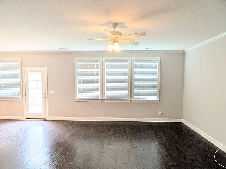 2645 Waites Dr — Photo 6
