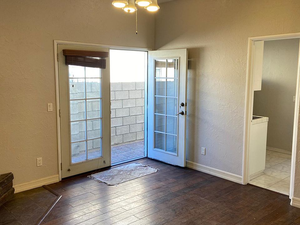 1st image of 745 Reef Dr #B