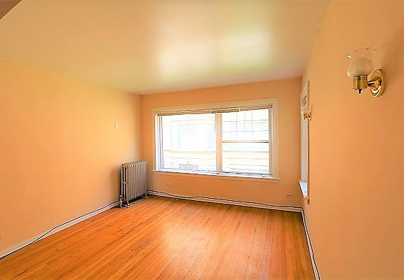 3rd image of 8124 S Drexel Ave APT 1W