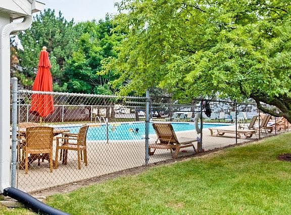 5th image of 1222 Ballantrae Pl APT C