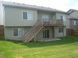 1913 Ridgeview Dr, Papillion, NE 68046