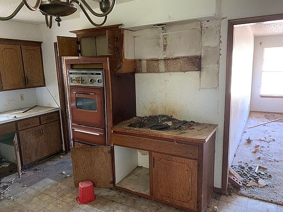 5th image of 1508 NE 16th Ter