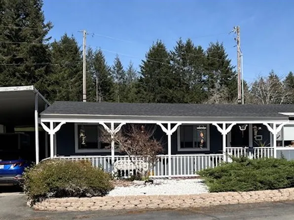 98825 Pleasant Hill Dr Space 26, Brookings, OR 97415