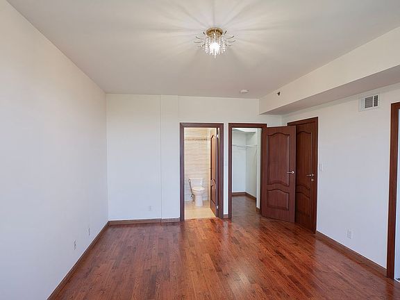 4th image of 842 Ocean Pkwy #8A