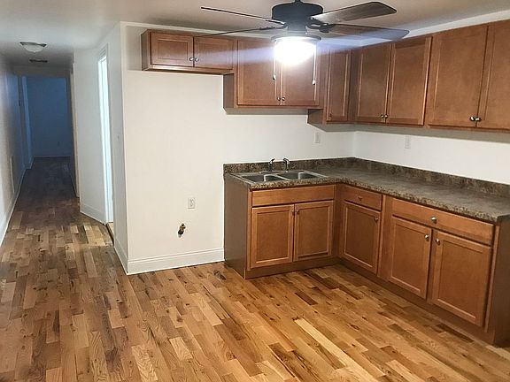 Basement kitchen 1