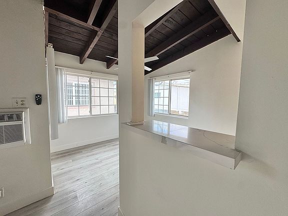 4th image of 3608 Keystone Ave #12-09