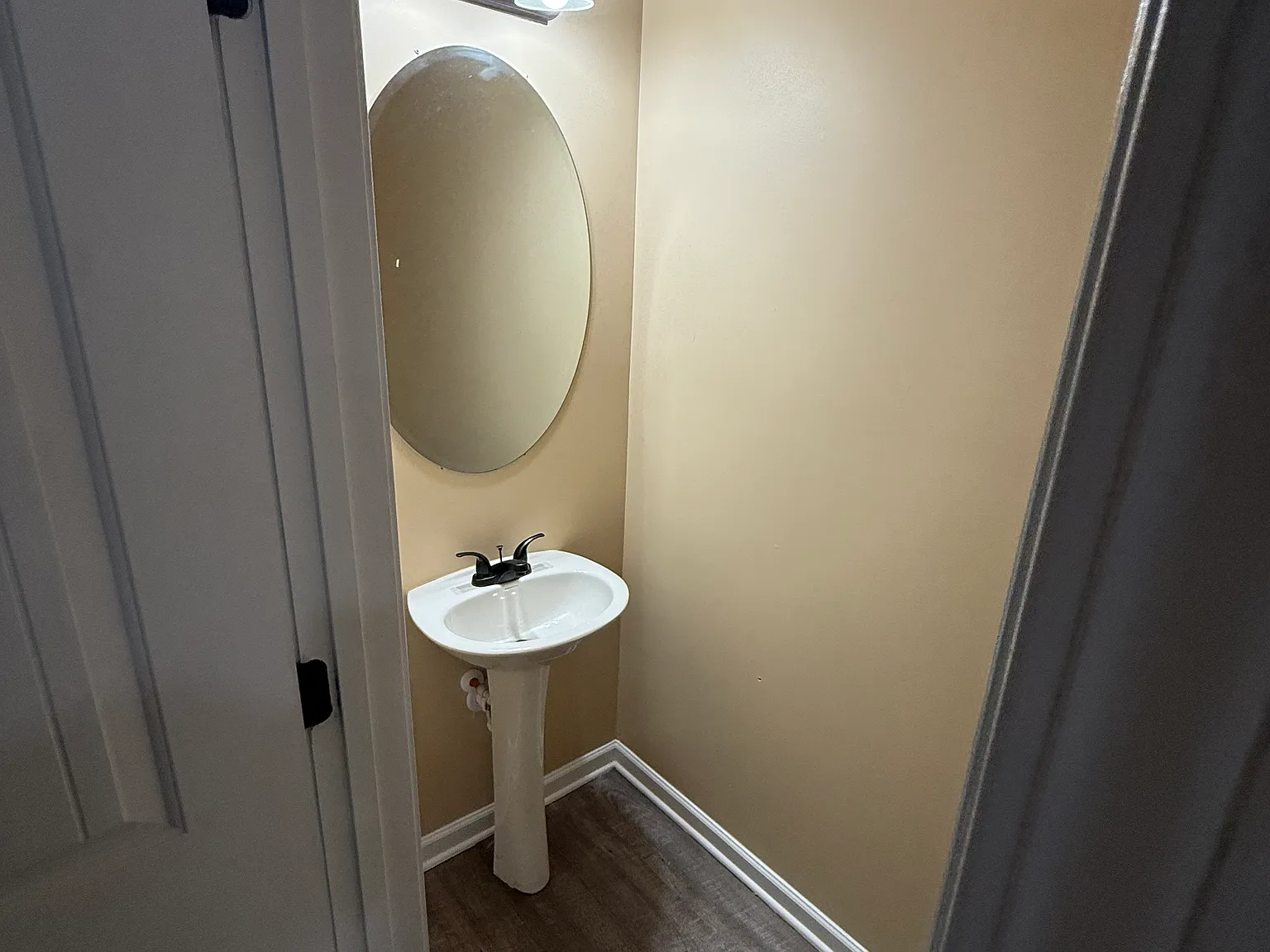3 bed, 2.5 bath, 1850 sqft, $2,500 — Photo 4