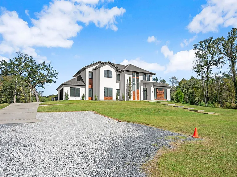 9825 Fawn View Dr — Photo 50