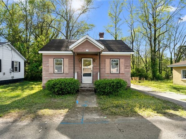 104 South St, Wakefield, VA 23888