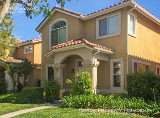 28 Avanzare, Irvine, CA 92606