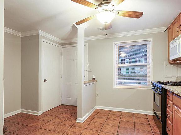 3rd image of 1735 Village Green Dr Unit Z-44