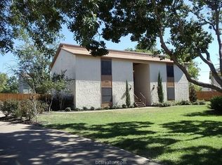 1504 Oakdale Cir APT B, College Station, TX 77840