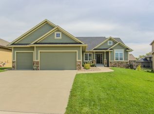 2771 NW 165th St, Clive, IA 50325