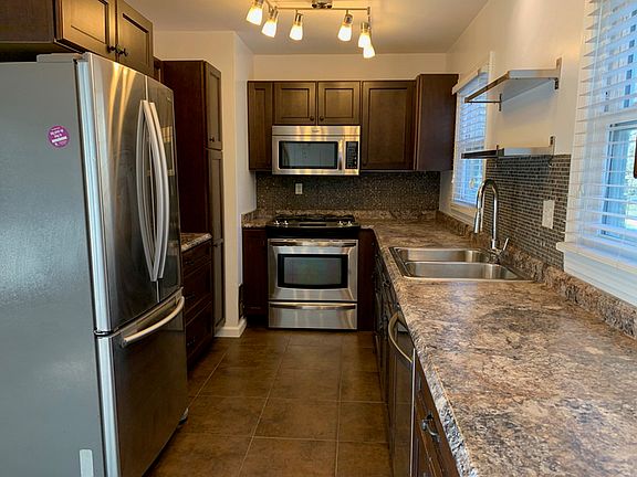 3rd image of 319 W Stonegate Rd