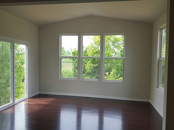 5th image of 6379 Amber Ln