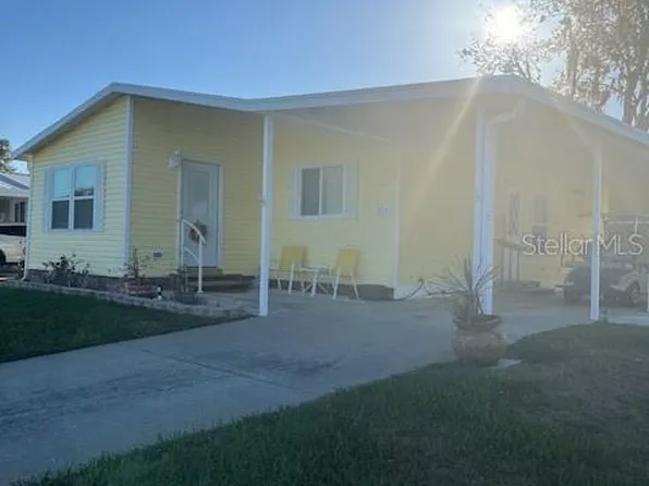 715 Carriage Ln, Leesburg, FL 34748