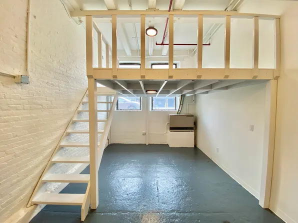 345 Eldert Street image 3 of 26