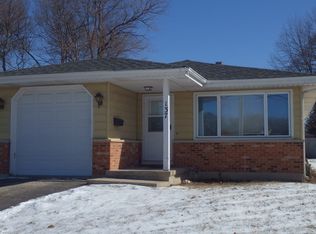 137 N McLean Blvd, Elgin, IL 60123