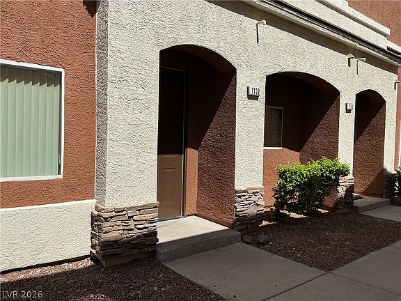 3rd image of 9303 Gilcrease Ave Unit 1132