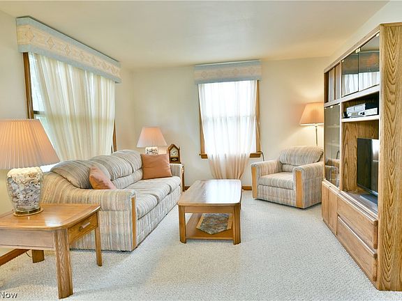 5th image of 2250 Clearview Ave NW