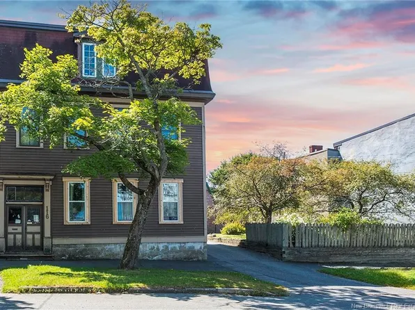 116 Broad St, Saint John, NB E2L 1Y6