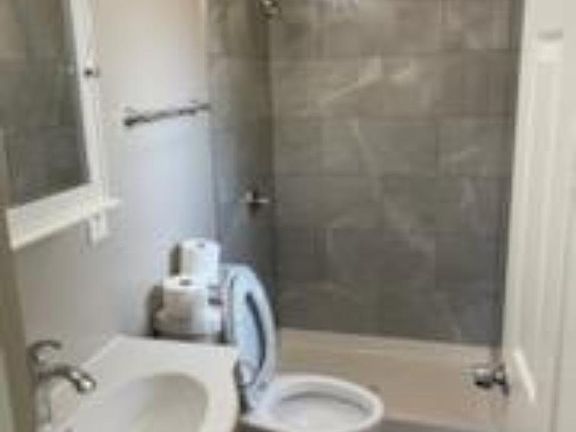 3rd image of 57 Wilmington Dr