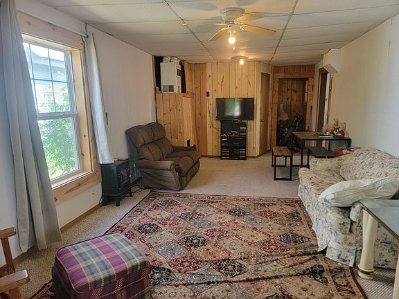 4th image of 320 8th St SE #B