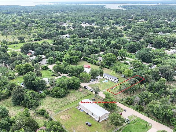 4th image of 151-151B Patricia Ln