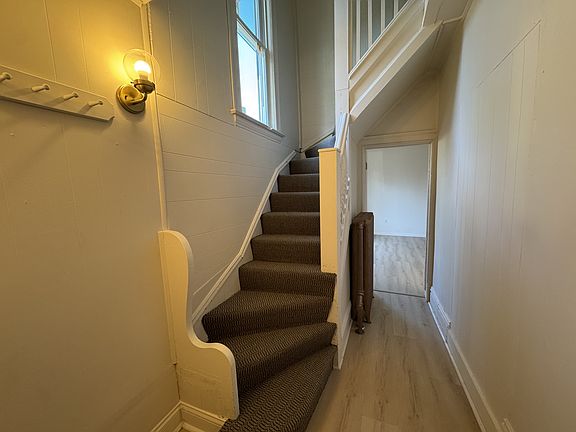 2nd image of 969 Edmund Ave W #2