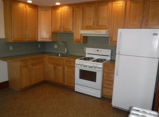 103 Lexington St #2, Waltham, MA 02452