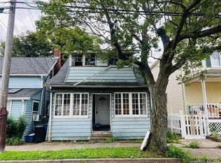 34 Thomas St, West Haven, CT 06516