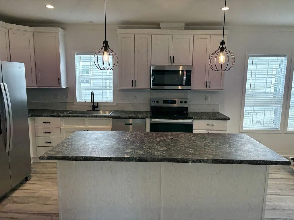 3 bed, 2.0 bath, 1502 sqft, $1,899 — Photo 4