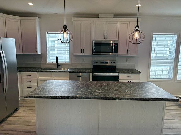 4th image of 34652 Ballyhoo Dr #878